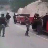 Presuntos integrantes del CJNG presumen en video su poderío