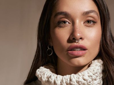 María Becerra se hartó de los haters y respondió con los tapones de punta
