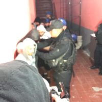 Detienen a ocho presuntos narcomenudistas en Tepito (Video)
