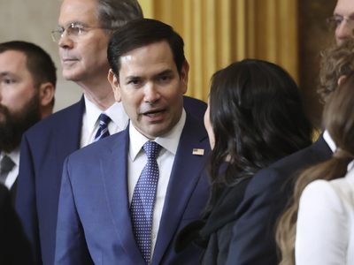 Senado de EU confirma a Marco Rubio como secretario de Estado y aprueba ley migratoria