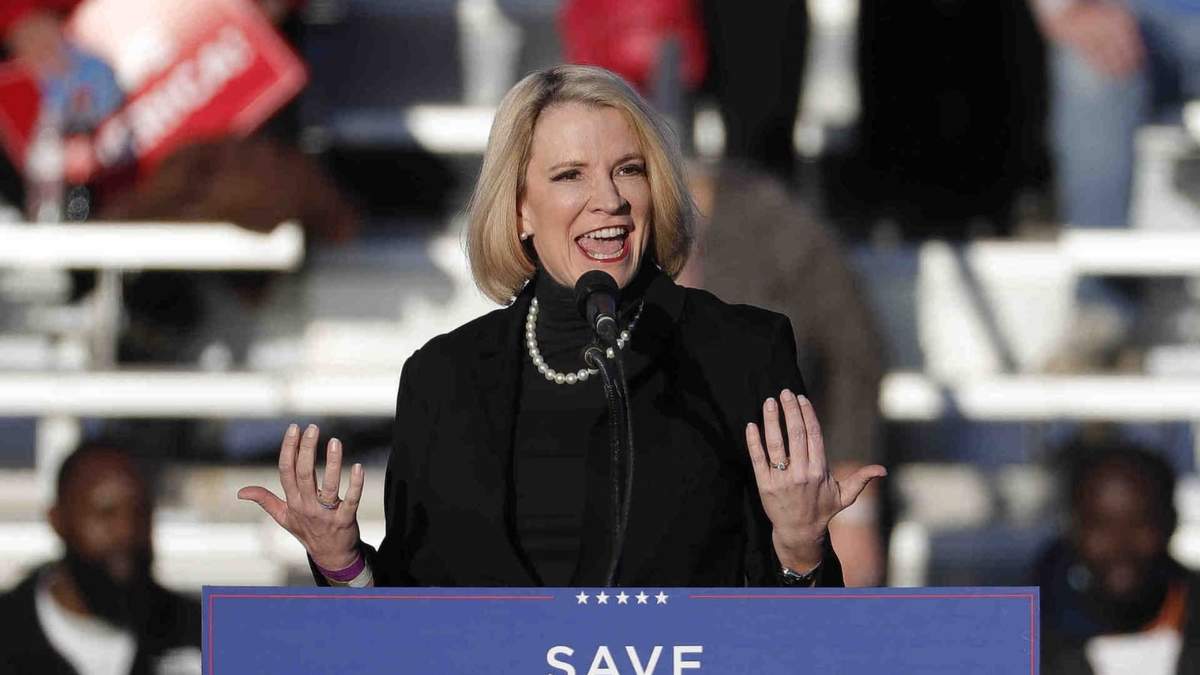 La senadora estatal de Texas Dawn Buckingham
