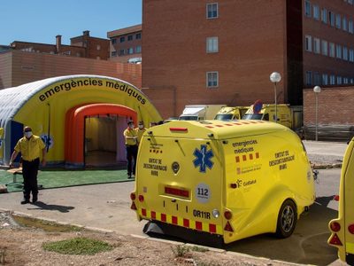 Cataluña volvió a confinar a más de 200.000 personas por rebrote de coronavirus
