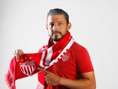 Tras señalamientos por acoso sexual, Jorge Gómez renuncia como director técnico de Necaxa femenil