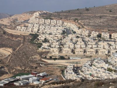 Soldado israelí mata a tiros a joven palestino en Cisjordania