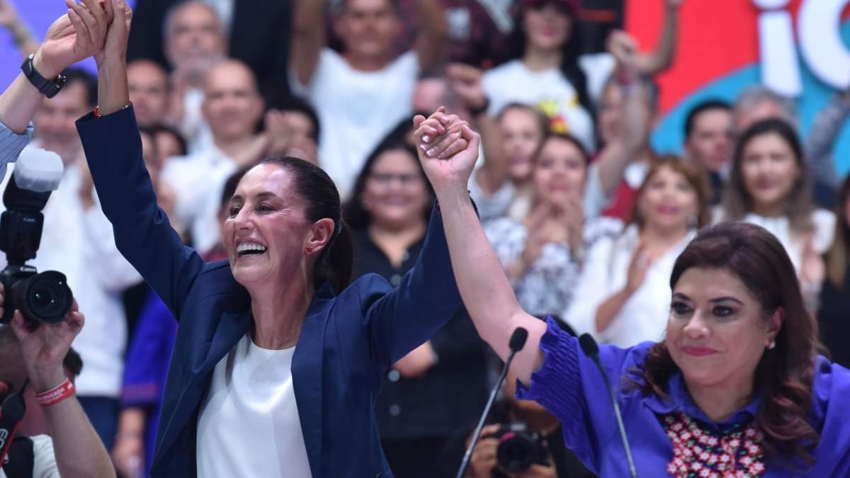 Claudia Sheinbaum y Clara Brugada en su primer evento masivo tras ganar en las elecciones 2024