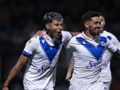 Vélez derrotó a San Martín en San Juan y se acerca a la cima