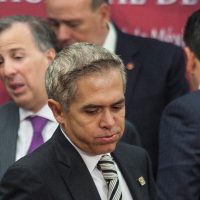 Mancera presenta medidas de ahorro contra gasolinazo… en su gobierno