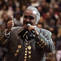 Todo listo para el concierto de despedida de "Chente" Fernández
