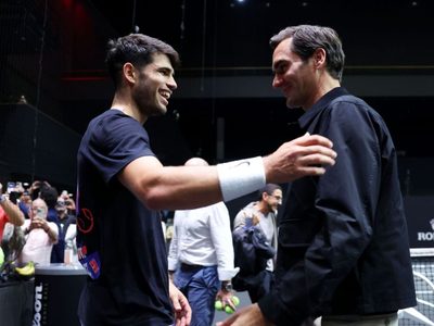Roger Federer sorprendió al revelar si sería el nuevo entrenador de Carlos Alcaraz