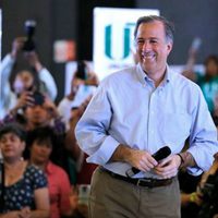 Meade es abucheado en el estadio de las Chivas (Videos)