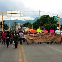 'Oaxaca está de luto”, corean en marcha contra triunfo de Murat