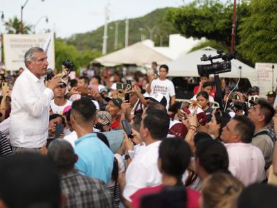Adán Augusto recomienda a la gobernadora de Colima "amarrarse el pantalón" y denunciar saqueo