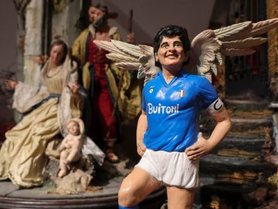 Maradona ya estaba en el corazón de los napolitanos: ahora estará en sus pesebres