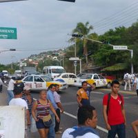 Quinto día de bloqueos en Acapulco por gasolinazo (Video)