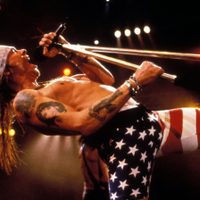 Una vida cargada de lujos y excesos: Axl Rose, la última leyenda viva del rock, cumple 59 años