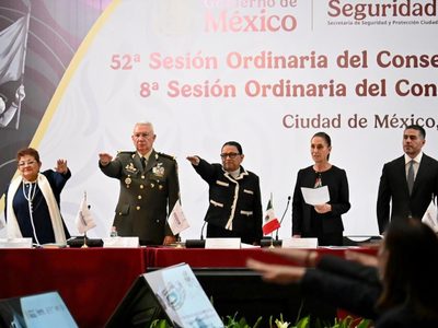 Ernestina Godoy ofrece transformar a la FGR; anuncia plan estratégico