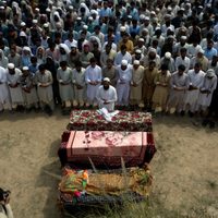 Estado Islámico se adjudica atentado que dejó 54 muertos en mitin político en Pakistán