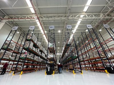 AMLO inaugura la Megafarmacia del Bienestar y reprocha a opositores por no celebrarlo