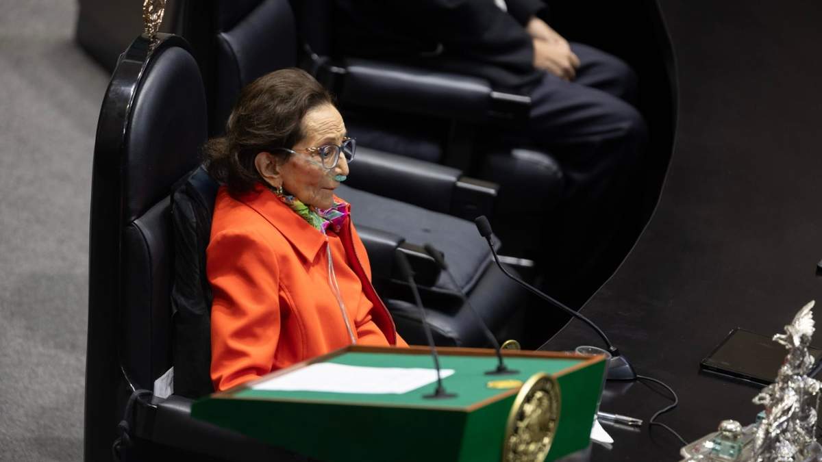 Claudia Sheinbaum con Ifigenia Martínez y AMLO