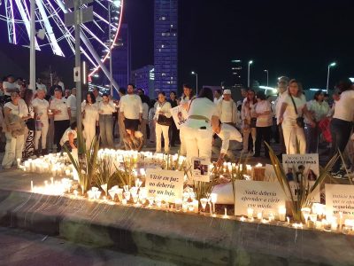Exigen justicia por jóvenes asesinados frente a un antro de Puebla (Video)