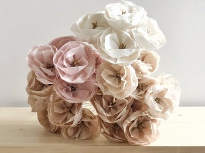 No tires los retazos de tela que tenés en casa: creá estas flores increíblemente hermosas para decorar