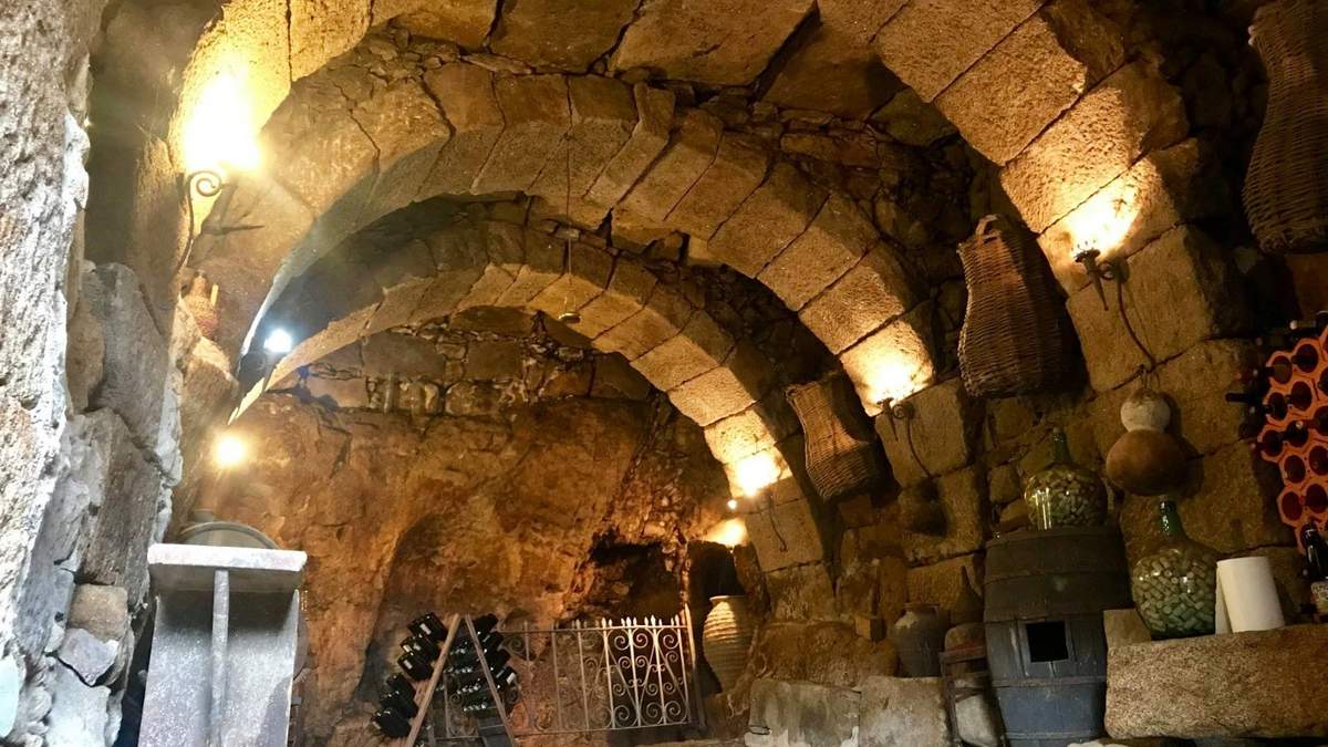 Bodegas subterráneas en recorrido virtual. Fuente: (Facebook)
