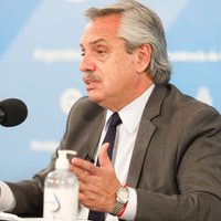 Alberto Fernández: "El Estado y el sector privado deben trabajar juntos para resolver los problemas"