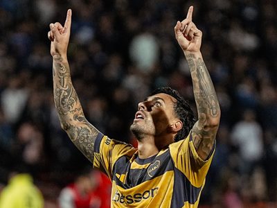 La emotiva dedicatoria de Leandro Paredes luego de convertir con la camiseta de Boca