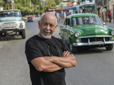 Leonardo Padura: cuando la literatura policial se convierte en una crónica