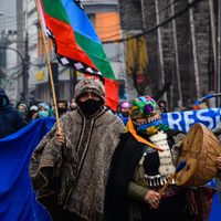 Chile se moviliza en rechazo al asesinato de un comunero mapuche en la Araucanía