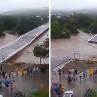 "¡Valió queso!", así fue el colapso del puente El Quelite tras el paso de "Nora"