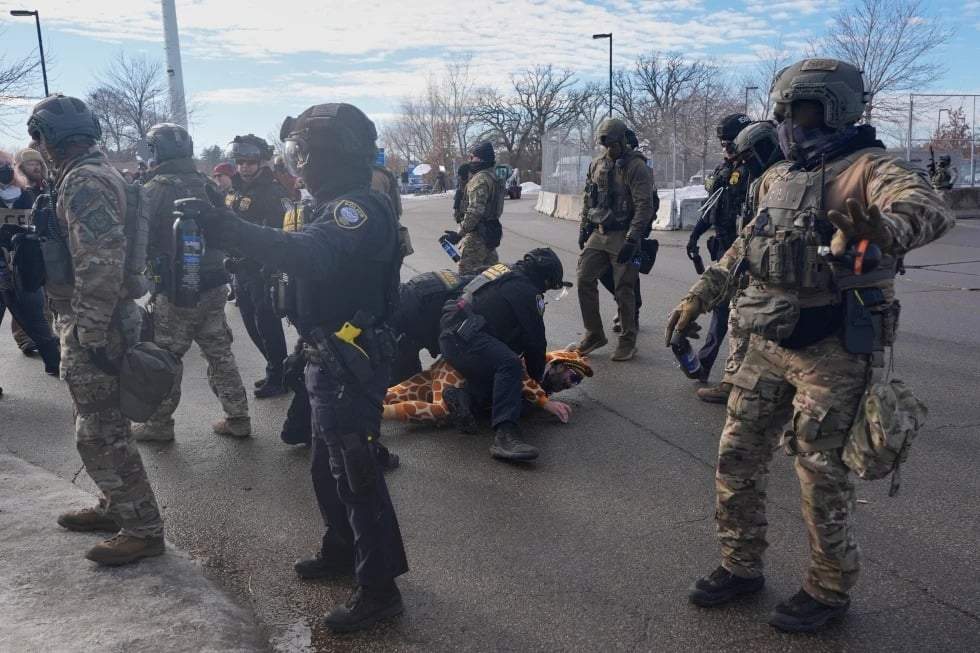 ICE ya no informará sobre muertes de detenidos que hayan sido liberados recientemente de prisión