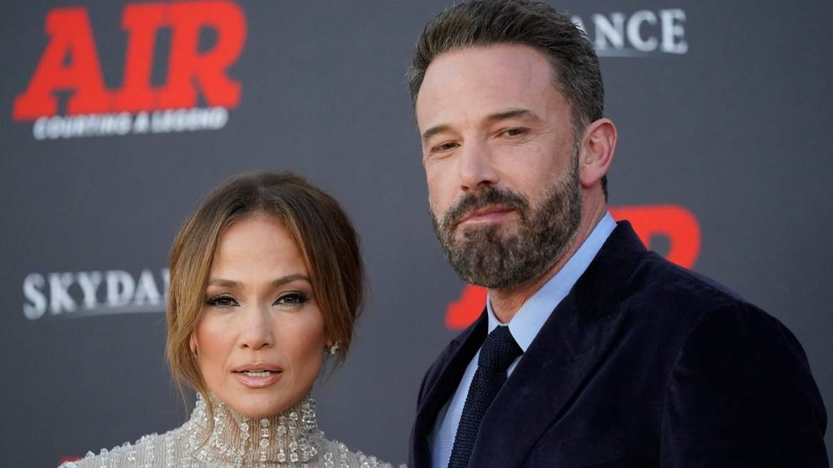 Jennifer Lopez y Ben Affleck llegan a la premiere de "Air", el lunes 27 de marzo de 2023, en Los Ángeles