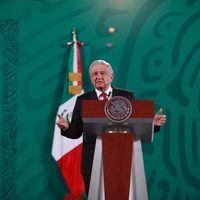AMLO urge al legislativo aprobar leyes reglamentarias sobre revocación de mandato