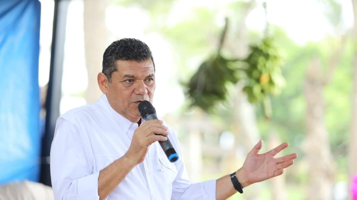 El gobernador de Tabasco, Javier May