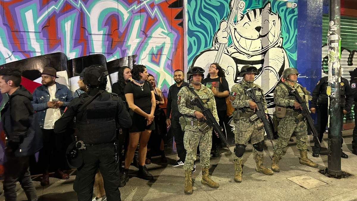 Militares en el desalojo del Multiforo Cultural Alicia