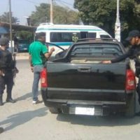 Militares detienen a nueve hombres con 16 armas de fuego en Michoacán
