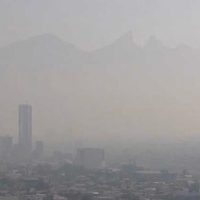 Piroctecnia y asadores de carne provocan contingencia en Monterrey