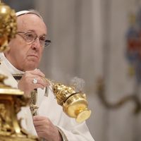 Iglesia católica puede vender sus templos en caso de necesidad, dice el papa Francisco
