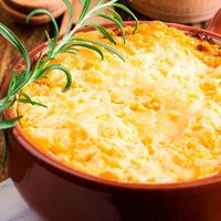 Adiós a prender el horno: prepará esta receta de milhojas de papas crocante y deliciosa