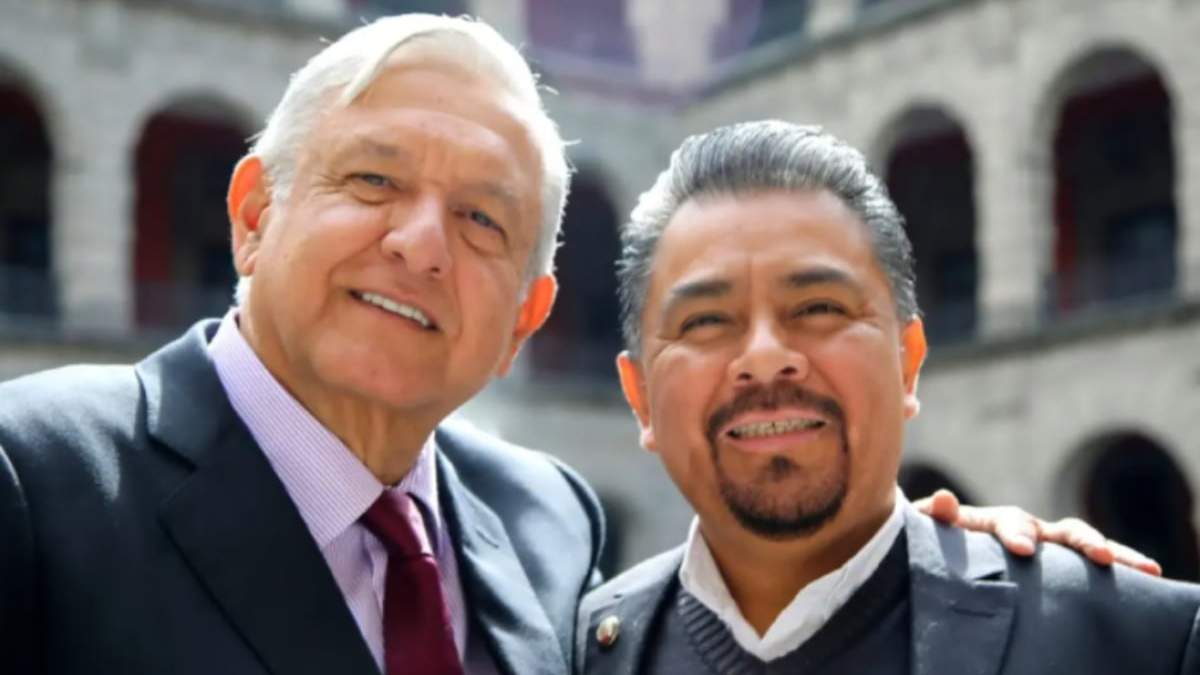 El senador acusó que la dirigencia de Morena está desviando al partido de la 4T