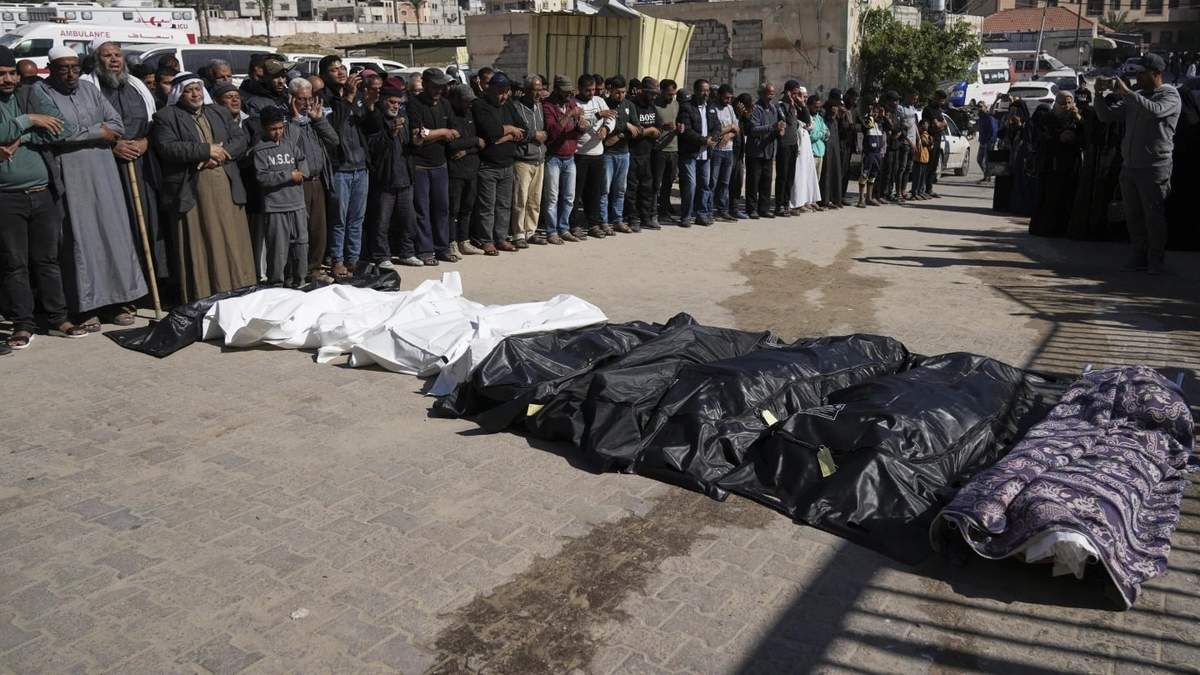 Miles de niños de Gaza están desnutridos por el bloqueo alimentario de Israel, dicen grupos de ayuda