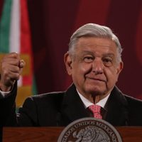 AMLO celebra aprobación del Plan B de la reforma electoral: "algo es algo"