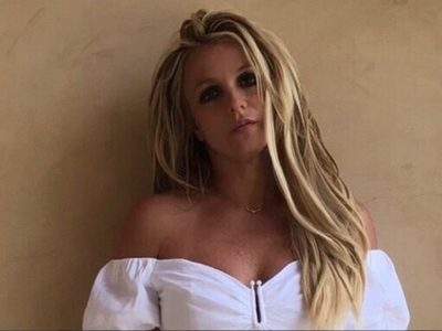 "¡Mostró mucho!" Britney Spears hizo yoga en bikini y enloqueció a todos ¿Estás listo?