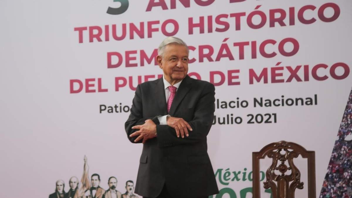 El presidente agradeció a empresarios que cerraron un negocio, pero no dejaron de pagar a sus trabajadores