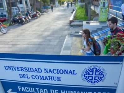 La UNCO cierra el año con la cifra más alta de diplomas entregados en la década