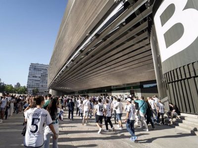 Real Madrid y FC Barcelona son los clubes con más aficionados fuera de su país