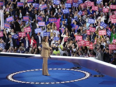 Cambio de estafeta en la convención demócrata: Harris agradece a Biden su “visión de un país unido”