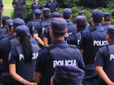 Cuarentena: la UCR elevó un comunicado sobre el desempeño policial