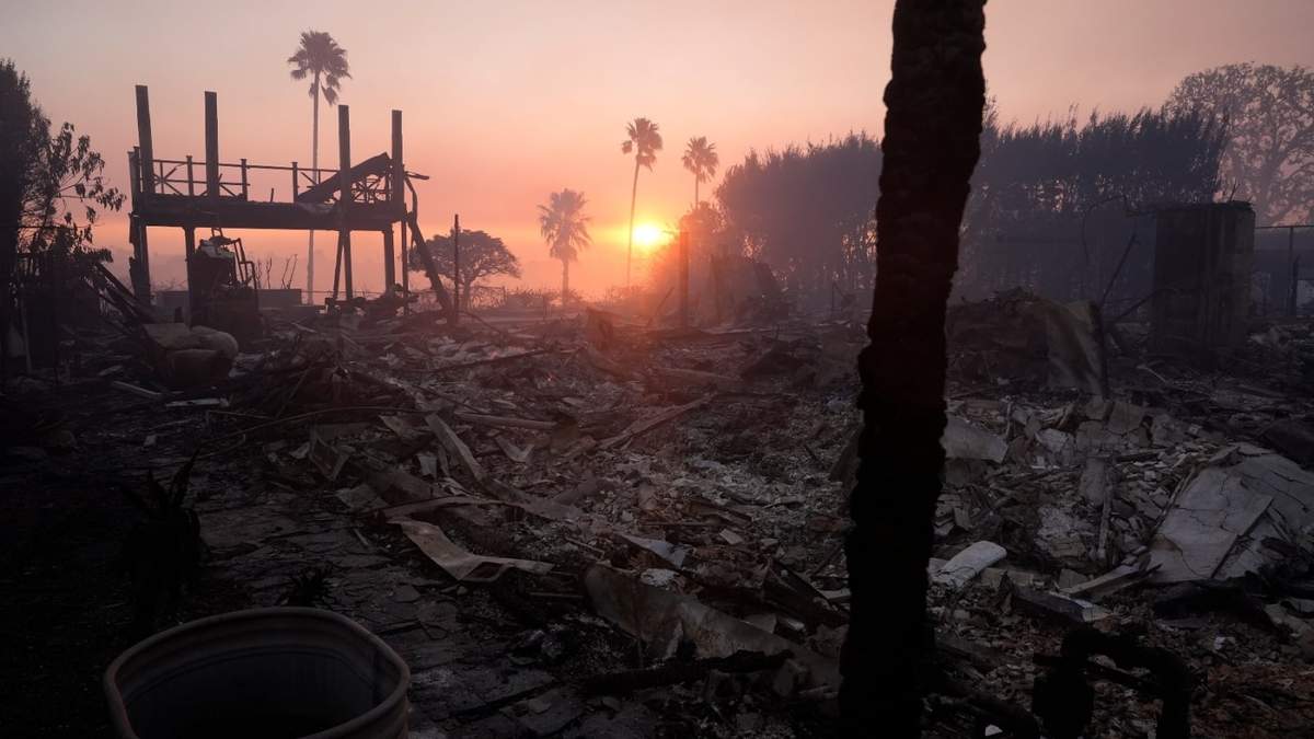 Incendios en la sección Hollywood Hills de Los Ángeles, el miércoles 8 de enero de 2025